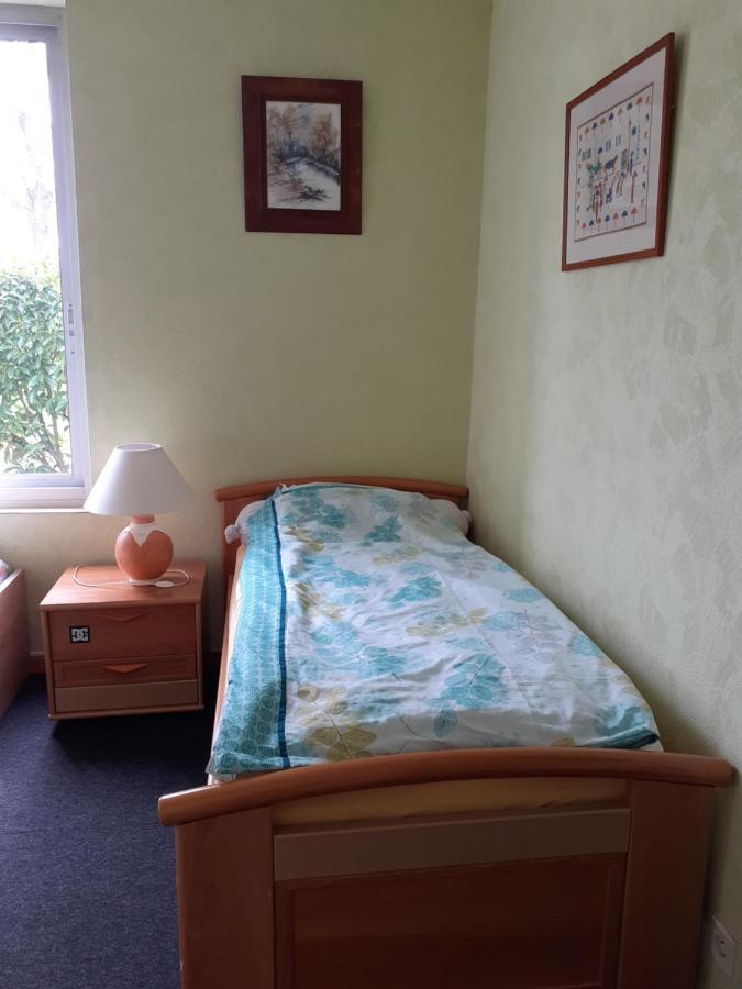 Freneuse  Gite 32 Rue Du Huit Mai מראה חיצוני תמונה