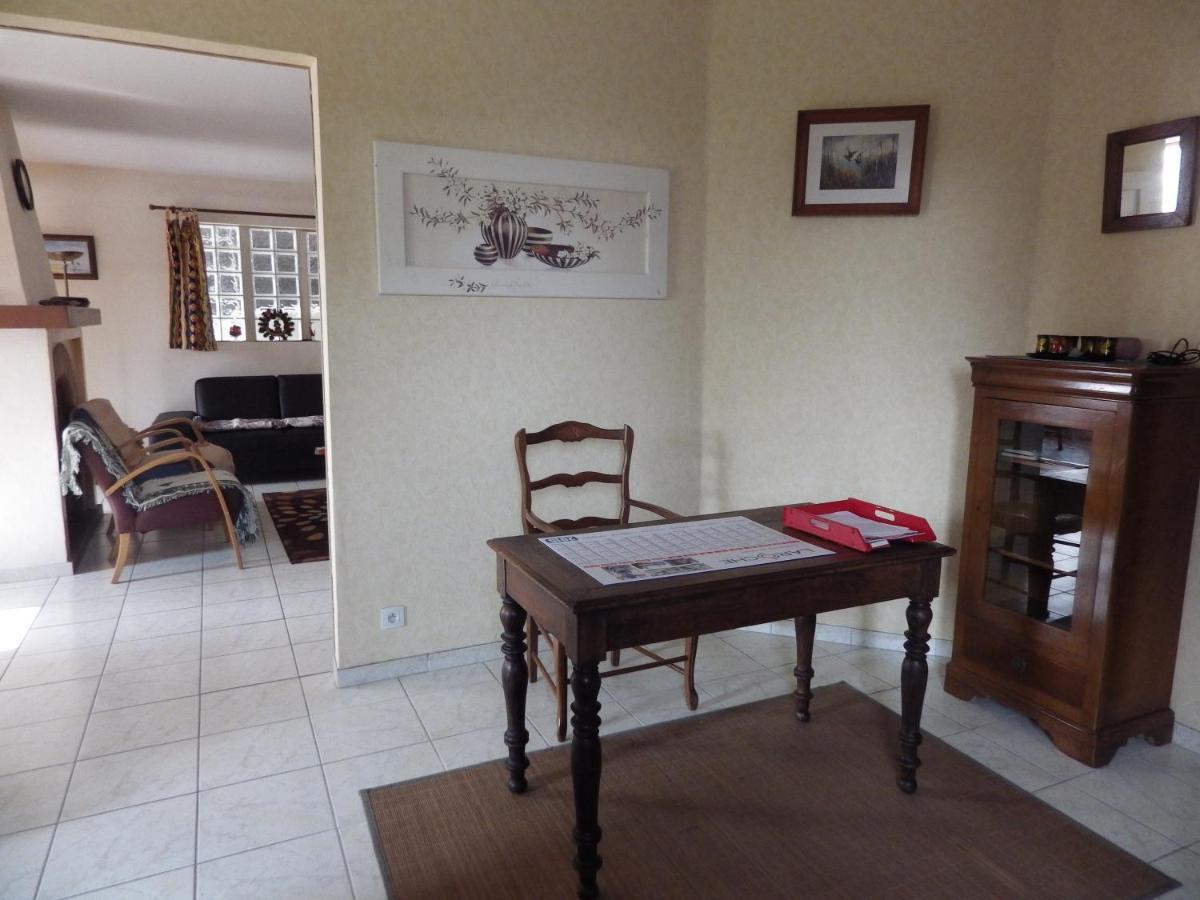 Freneuse  Gite 32 Rue Du Huit Mai מראה חיצוני תמונה